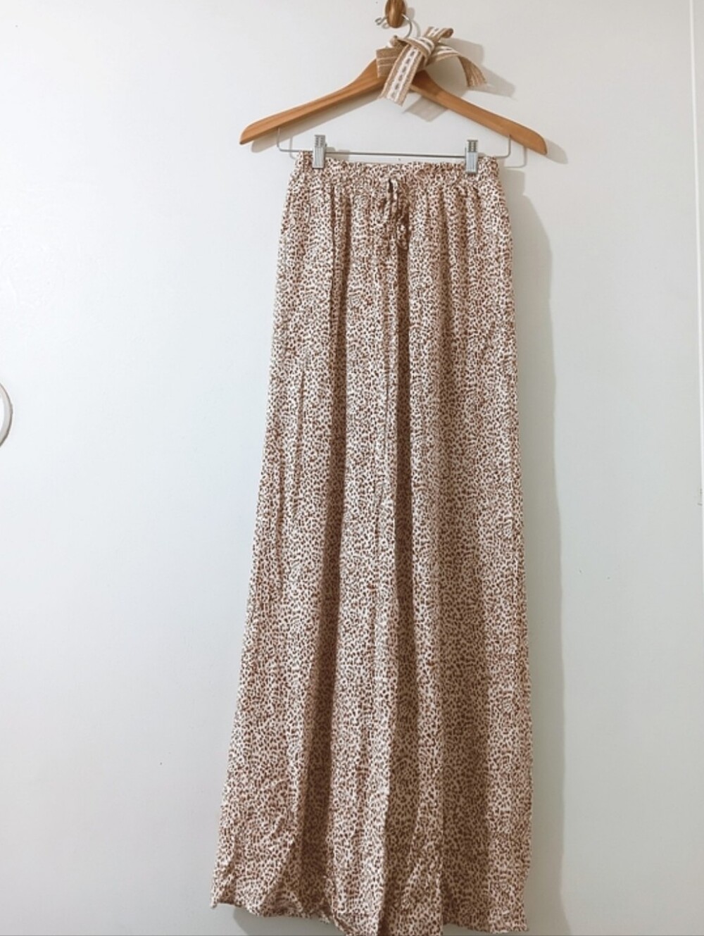 VICI BY TOGETHER HIGH RISE ANIMAL PRINT FLOWY BOHO JUMPSUIT WIDE LEG PANTS SMALL - Picture 5 of 5